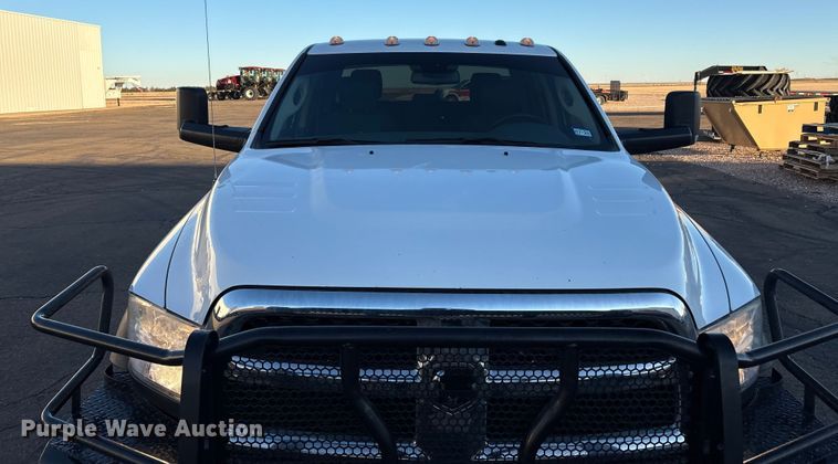 image for item EU4793 2016 RAM 5500HD truck cab and chassis