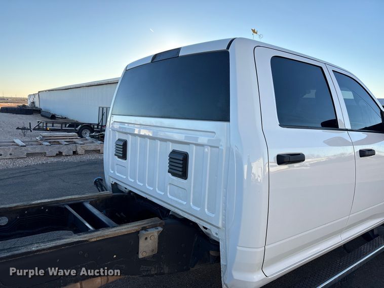 image for item EU4793 2016 RAM 5500HD truck cab and chassis