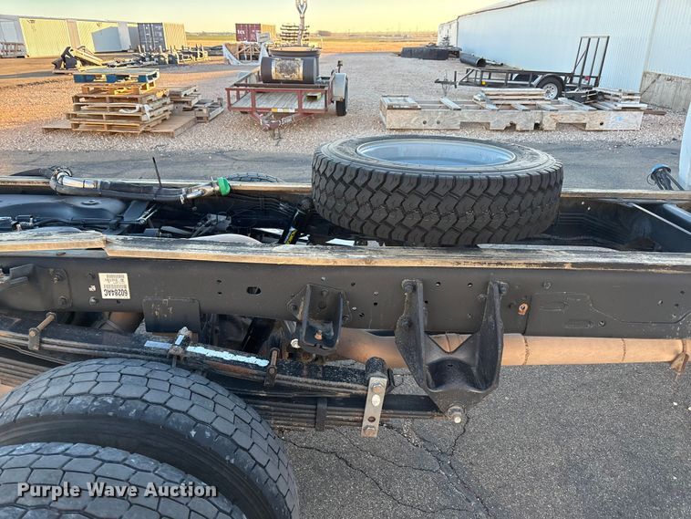 image for item EU4793 2016 RAM 5500HD truck cab and chassis