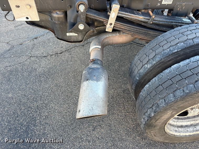 image for item EU4793 2016 RAM 5500HD truck cab and chassis