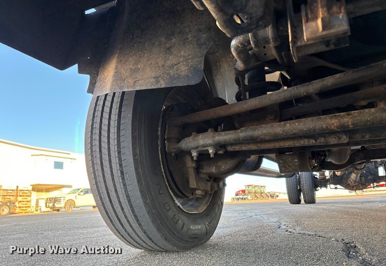 image for item EU4793 2016 RAM 5500HD truck cab and chassis