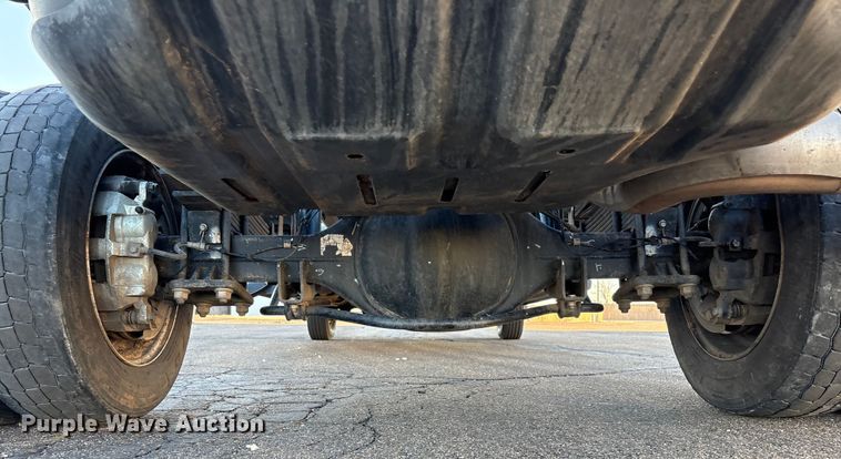 image for item EU4793 2016 RAM 5500HD truck cab and chassis