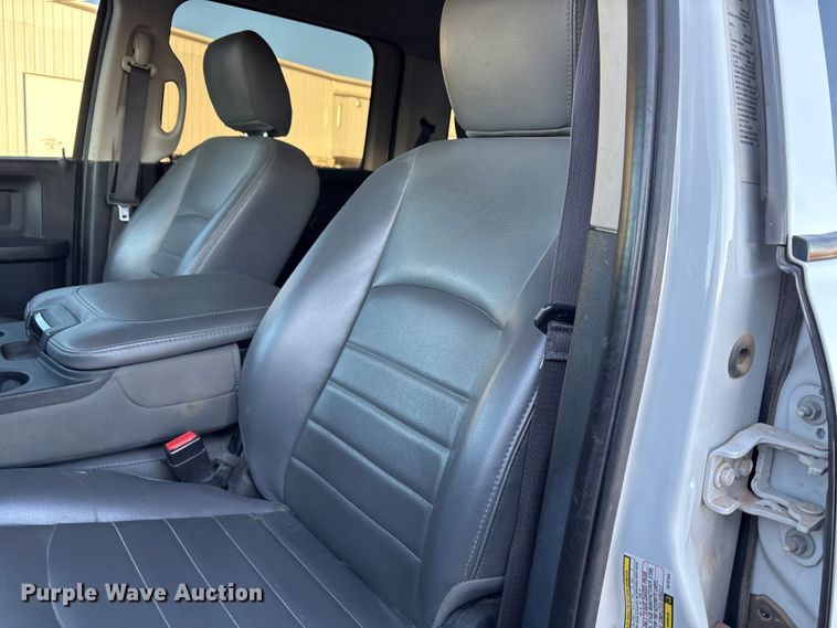 image for item EU4793 2016 RAM 5500HD truck cab and chassis