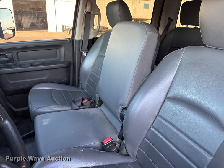 image for item EU4793 2016 RAM 5500HD truck cab and chassis