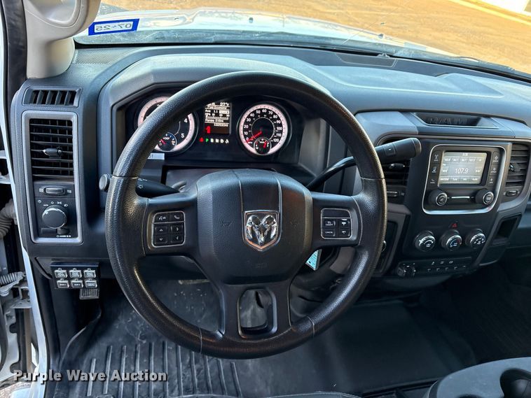 image for item EU4793 2016 RAM 5500HD truck cab and chassis