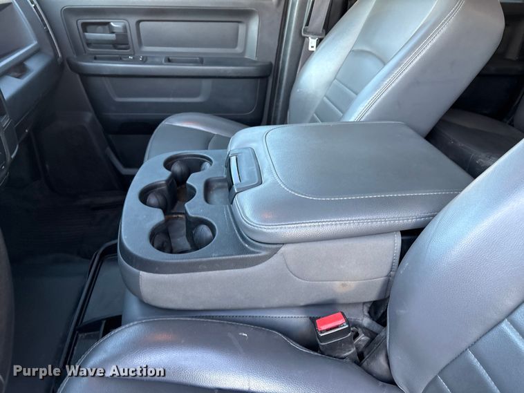 image for item EU4793 2016 RAM 5500HD truck cab and chassis