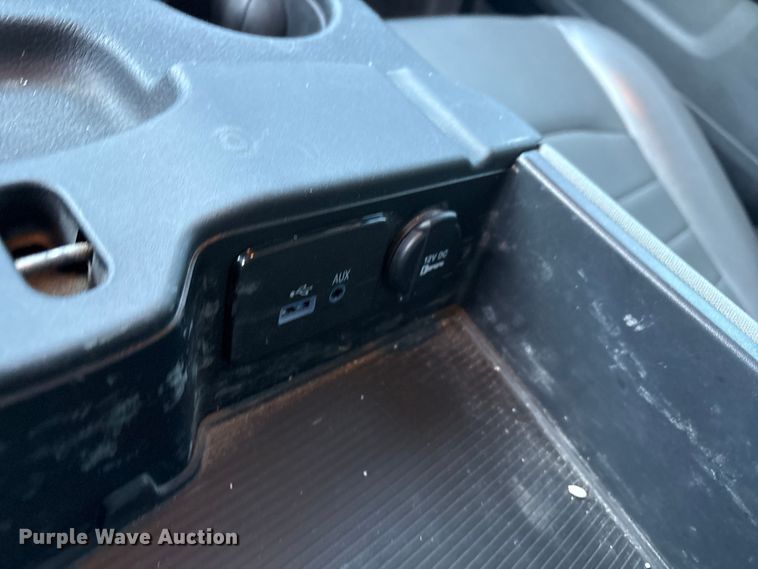 image for item EU4793 2016 RAM 5500HD truck cab and chassis