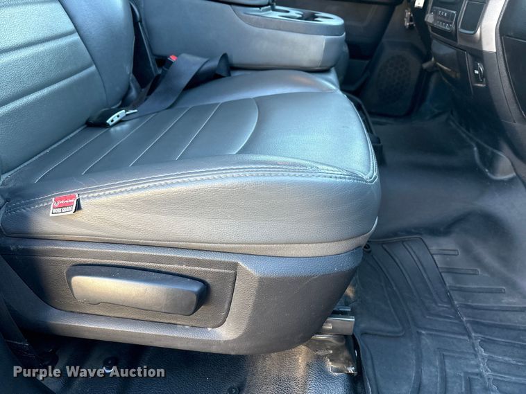 image for item EU4793 2016 RAM 5500HD truck cab and chassis