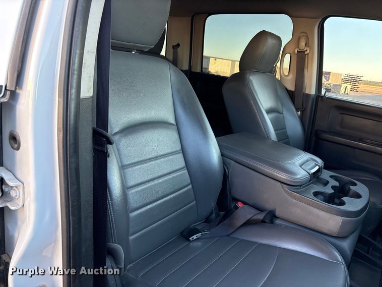 image for item EU4793 2016 RAM 5500HD truck cab and chassis