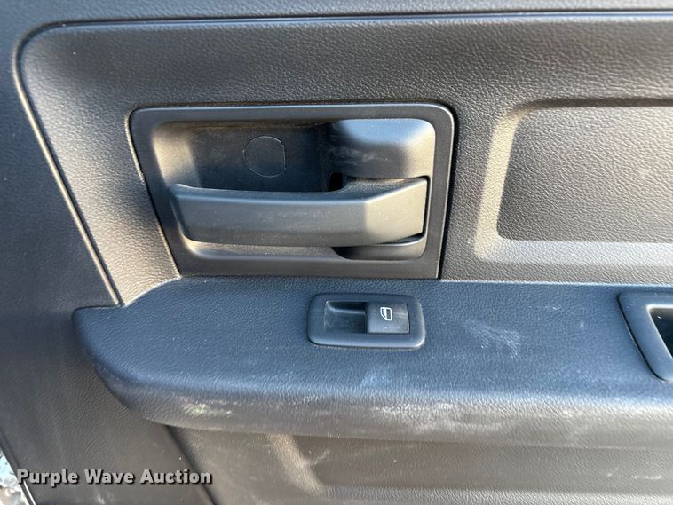 image for item EU4793 2016 RAM 5500HD truck cab and chassis