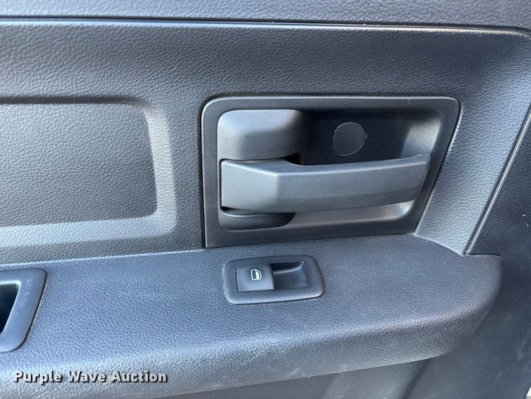 image for item EU4793 2016 RAM 5500HD truck cab and chassis