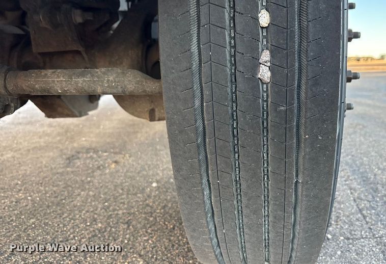 image for item EU4793 2016 RAM 5500HD truck cab and chassis