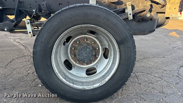 image for item EU4793 2016 RAM 5500HD truck cab and chassis