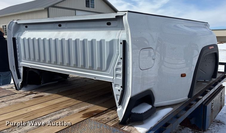 image for item EU4823 GMC Sierra pickup truck bed