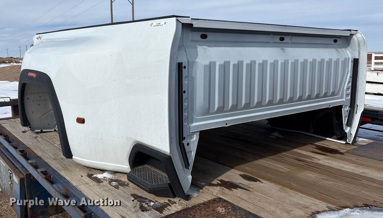 image for item EU4823 GMC Sierra pickup truck bed