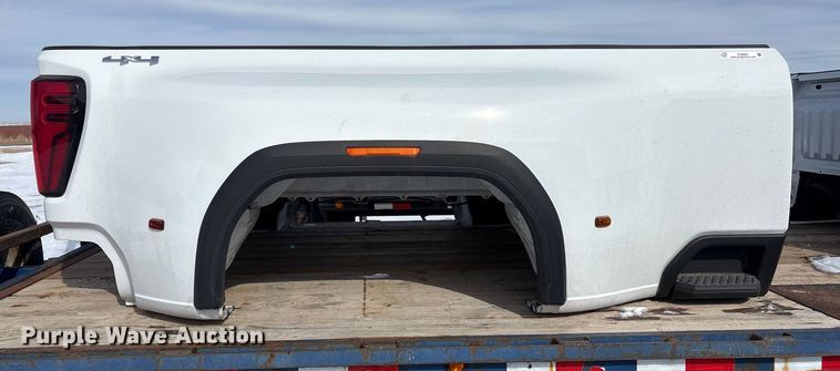 image for item EU4823 GMC Sierra pickup truck bed