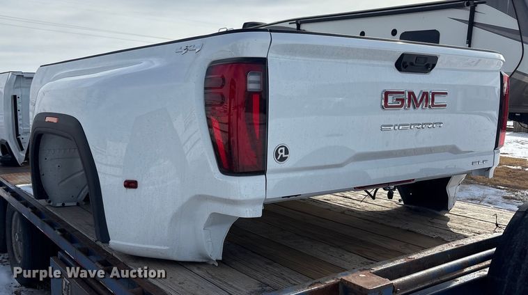 image for item EU4823 GMC Sierra pickup truck bed
