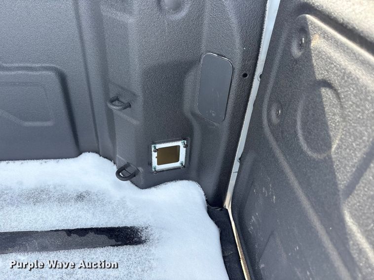 image for item EU4823 GMC Sierra pickup truck bed