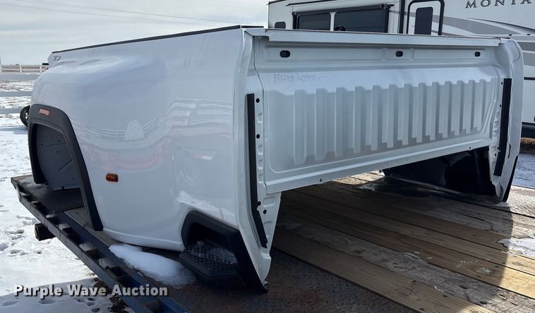 image for item EU4824 GMC Sierra pickup truck bed