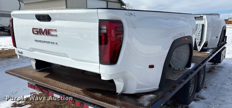 image for item EU4824 GMC Sierra pickup truck bed