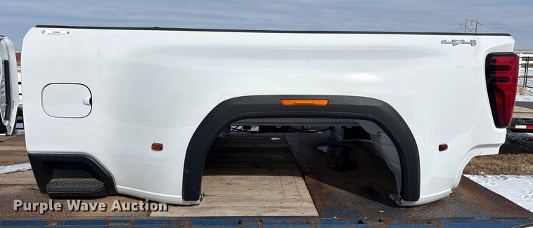 image for item EU4824 GMC Sierra pickup truck bed