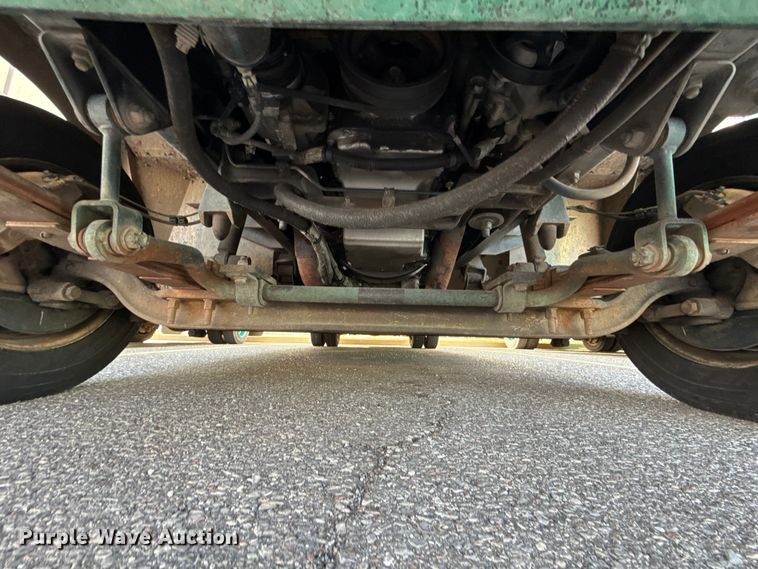 image for item EU5372 2014 Freightliner MT45 delivery truck