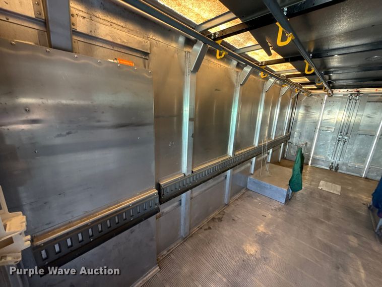 image for item EU5372 2014 Freightliner MT45 delivery truck