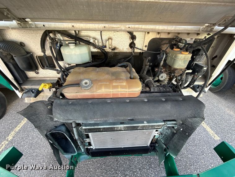 image for item EU5372 2014 Freightliner MT45 delivery truck