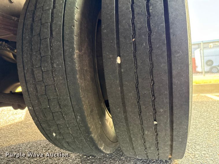 image for item EU5372 2014 Freightliner MT45 delivery truck