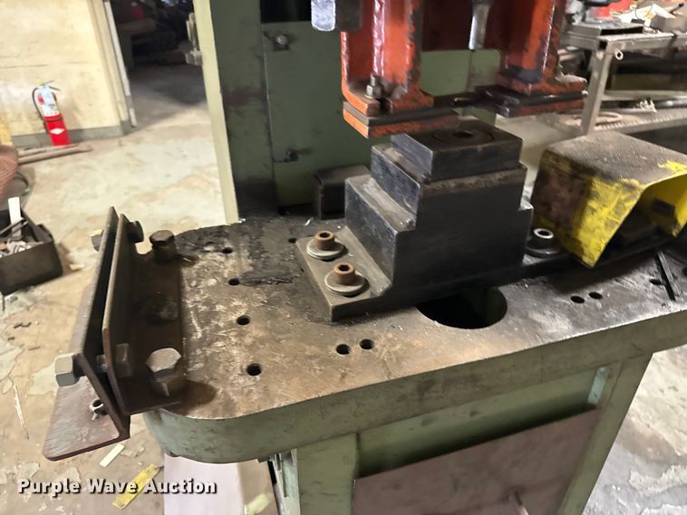 image for item EU6395 HMI 5810-25 iron worker