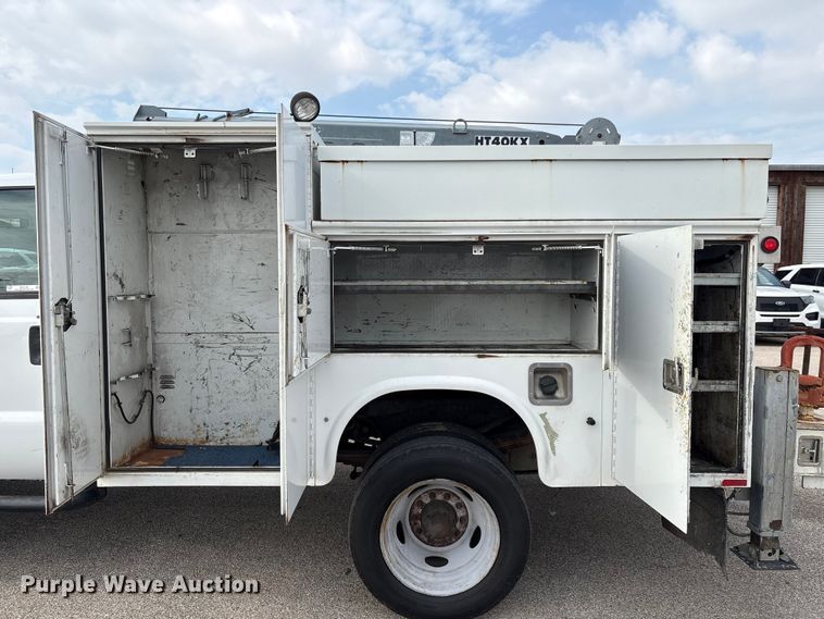 image for item EU7138 2008 Ford F450 Super Duty utility / service truck