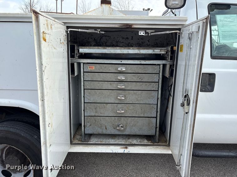 image for item EU7138 2008 Ford F450 Super Duty utility / service truck