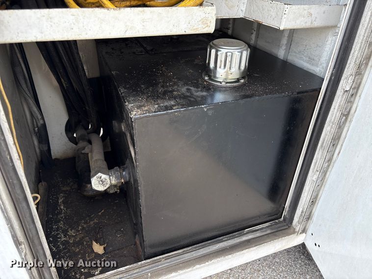 image for item EU7138 2008 Ford F450 Super Duty utility / service truck