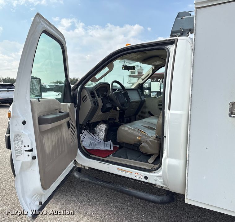 image for item EU7138 2008 Ford F450 Super Duty utility / service truck