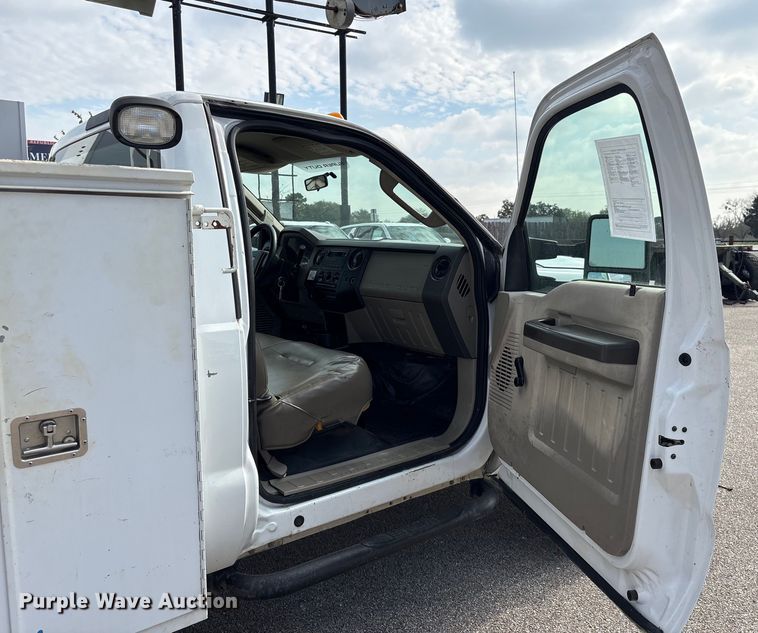image for item EU7138 2008 Ford F450 Super Duty utility / service truck