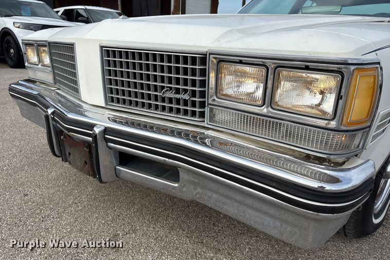 image for item EU7142 1976 Oldsmobile Ninety Eight Regency 