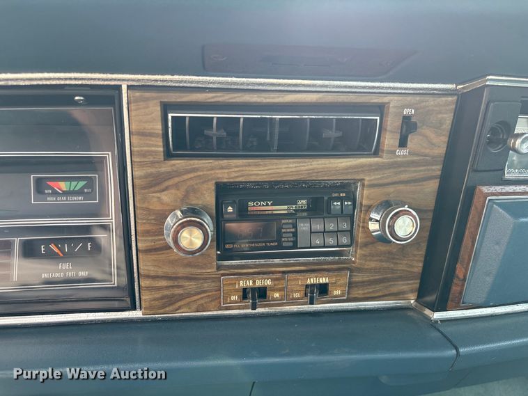 image for item EU7142 1976 Oldsmobile Ninety Eight Regency 