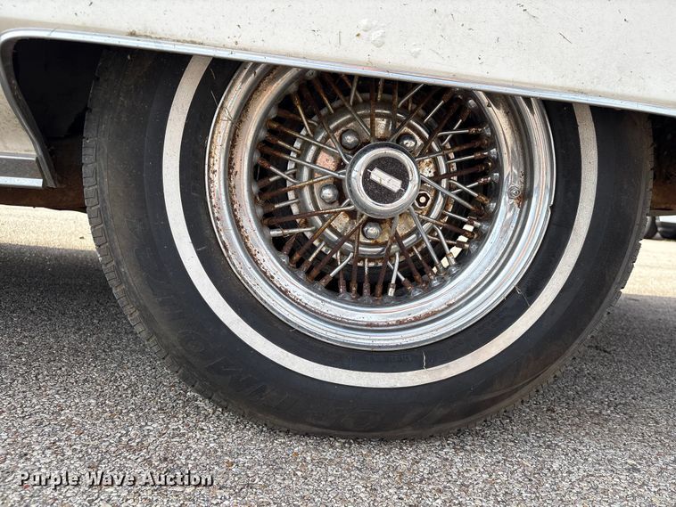 image for item EU7142 1976 Oldsmobile Ninety Eight Regency 