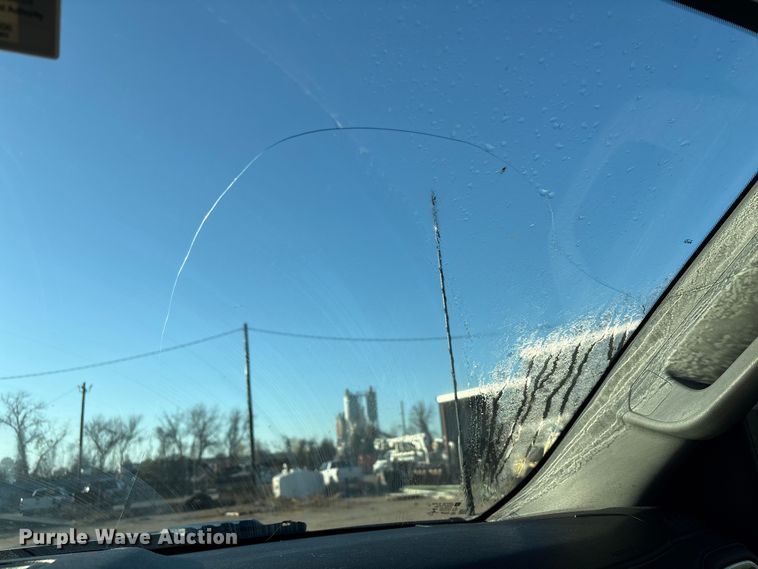 image for item EU7329 2022 Chevrolet Silverado 3500HD Crew Cab pickup truck