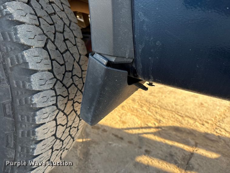 image for item EU7329 2022 Chevrolet Silverado 3500HD Crew Cab pickup truck