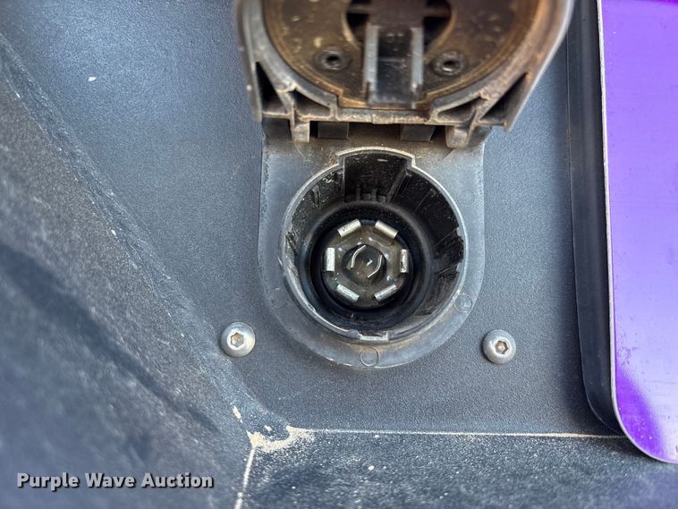 image for item EU7329 2022 Chevrolet Silverado 3500HD Crew Cab pickup truck