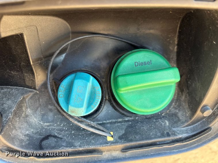 image for item EU7329 2022 Chevrolet Silverado 3500HD Crew Cab pickup truck