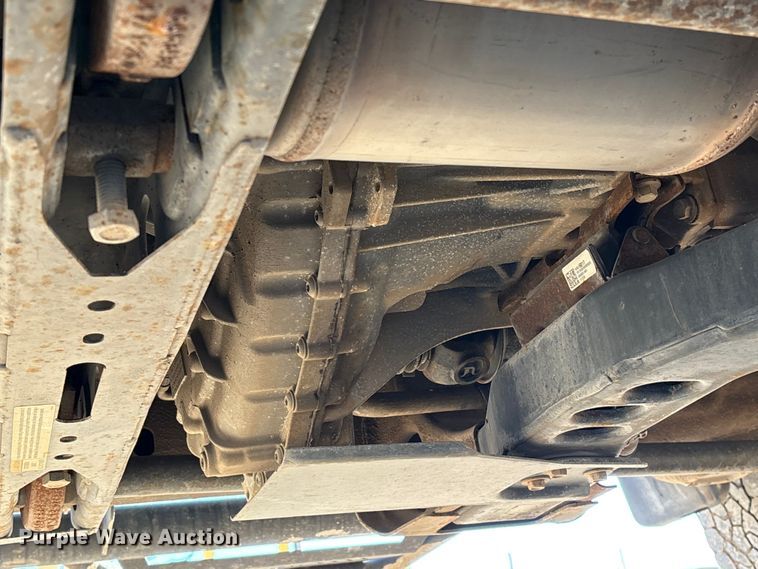 image for item EU7329 2022 Chevrolet Silverado 3500HD Crew Cab pickup truck