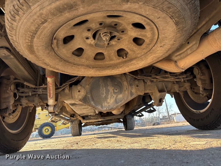 image for item EU7329 2022 Chevrolet Silverado 3500HD Crew Cab pickup truck