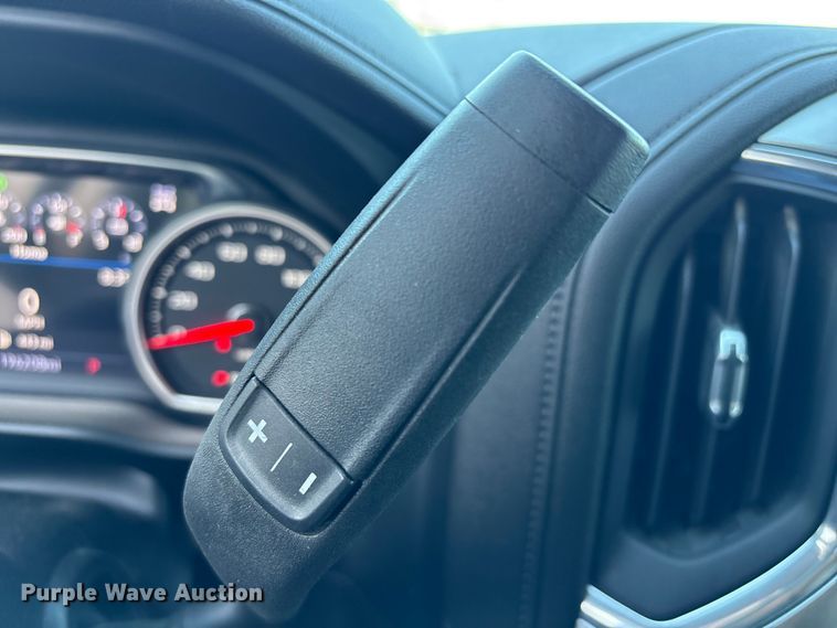 image for item EU7329 2022 Chevrolet Silverado 3500HD Crew Cab pickup truck