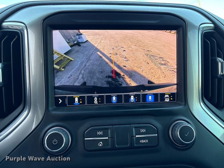 image for item EU7329 2022 Chevrolet Silverado 3500HD Crew Cab pickup truck