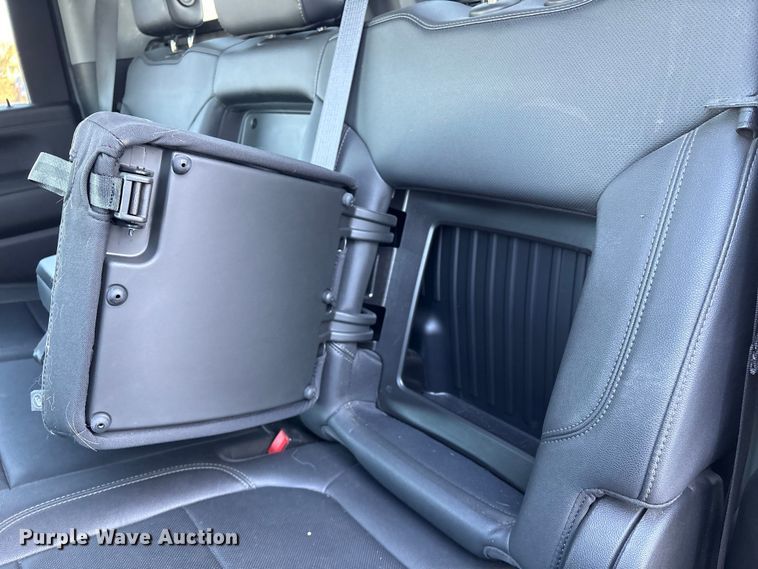 image for item EU7329 2022 Chevrolet Silverado 3500HD Crew Cab pickup truck