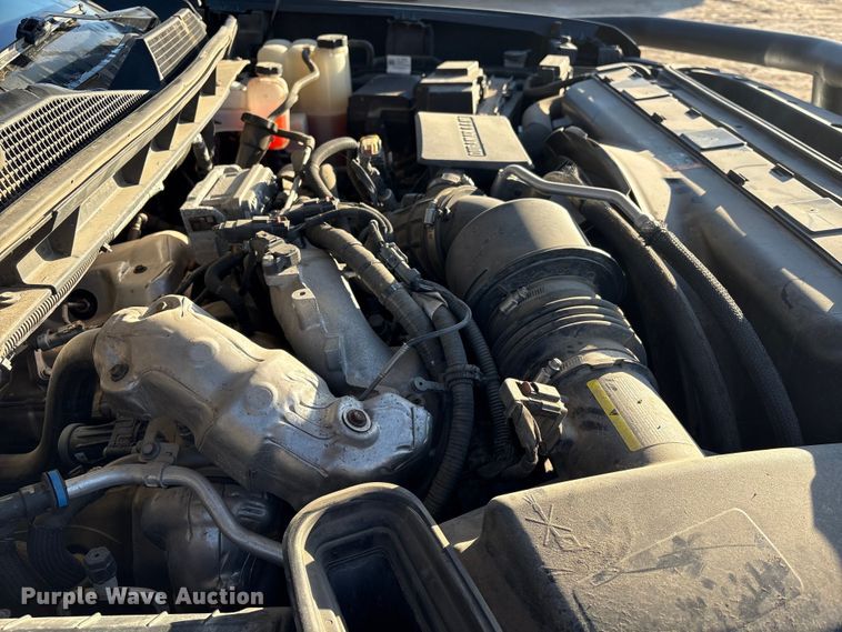 image for item EU7329 2022 Chevrolet Silverado 3500HD Crew Cab pickup truck