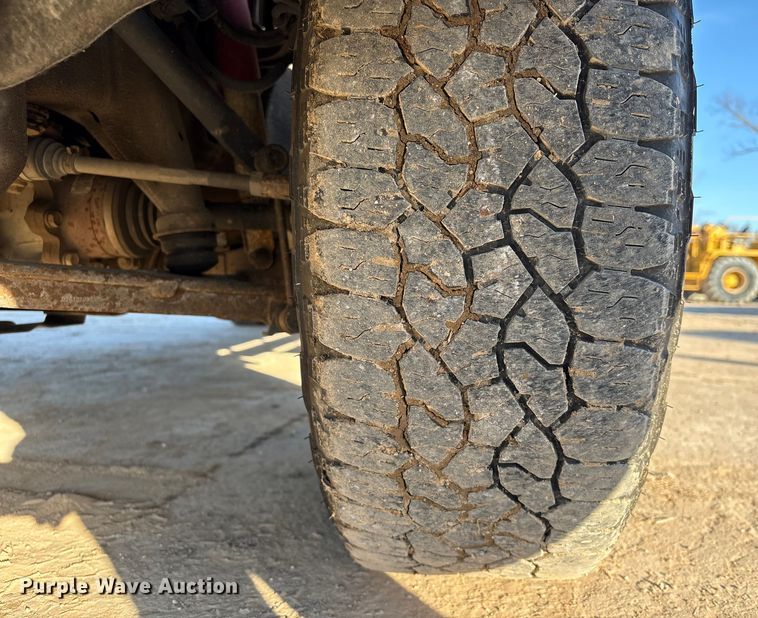 image for item EU7329 2022 Chevrolet Silverado 3500HD Crew Cab pickup truck