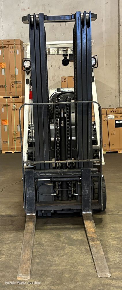 image for item EU8577 2017 UniCarriers CFS40 forklift